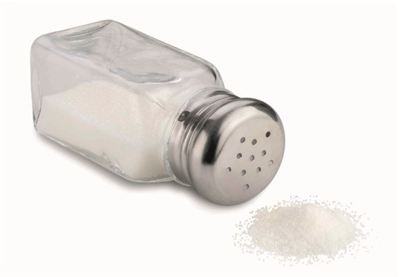 El exceso de sal sí puede ser mala suerte para nuesro organismo.
