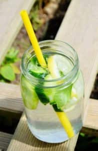 agua de lim&oacute;n