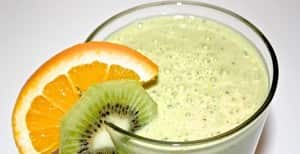 jugo de naranja y kiwi