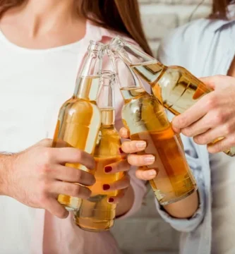 Beneficios y desventajas de consumir cerveza regularmente